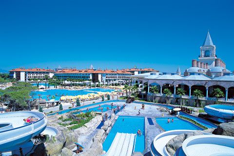 Из Казани в Турцию: отель с бассейнами
